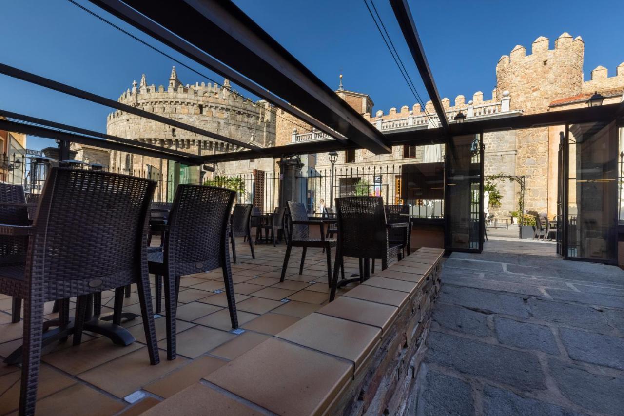 Hostal Restaurante Puerta Del Alcazar Avila Exterior photo