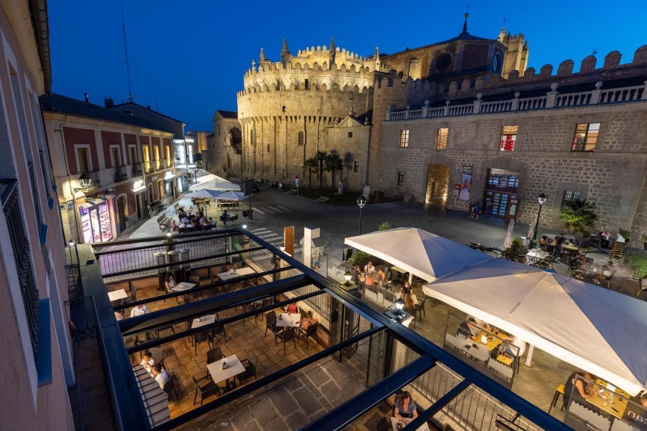 Hostal Restaurante Puerta Del Alcazar Avila Exterior photo